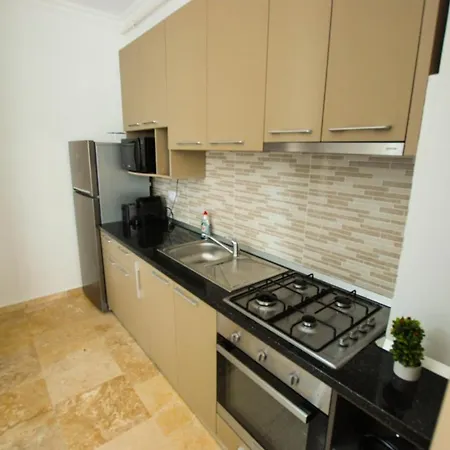 Solid Apartment Mamaia
