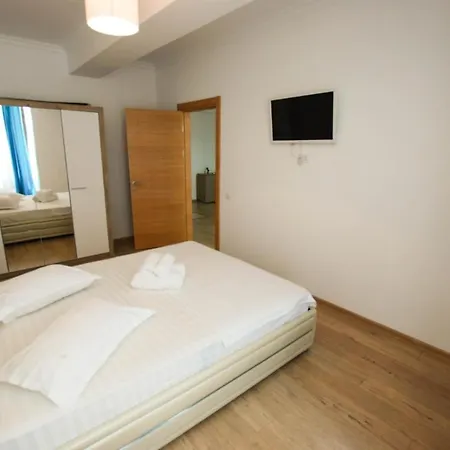 Solid Apartment