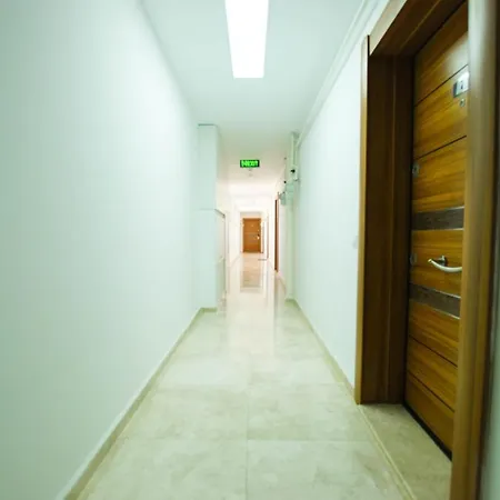 Solid Apartment *