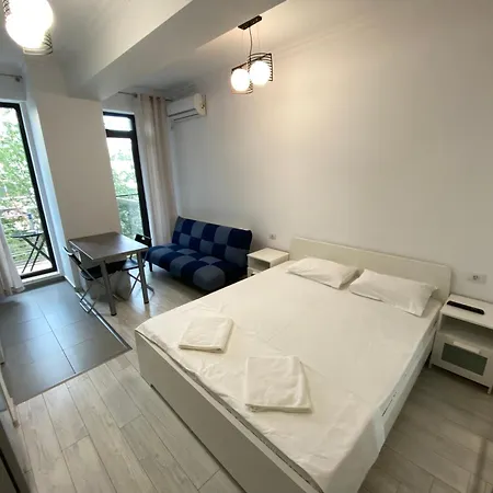 Solid Apartment Mamaia