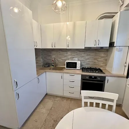 Apartament Solid *