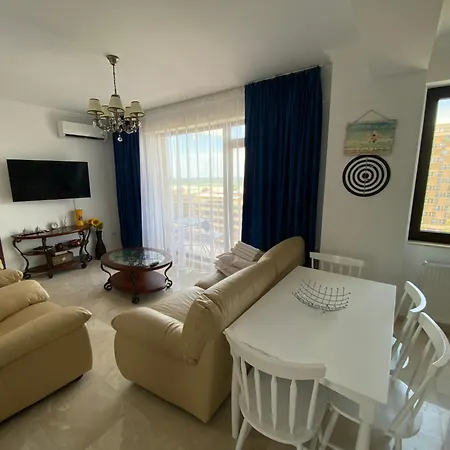 Solid Apartment *